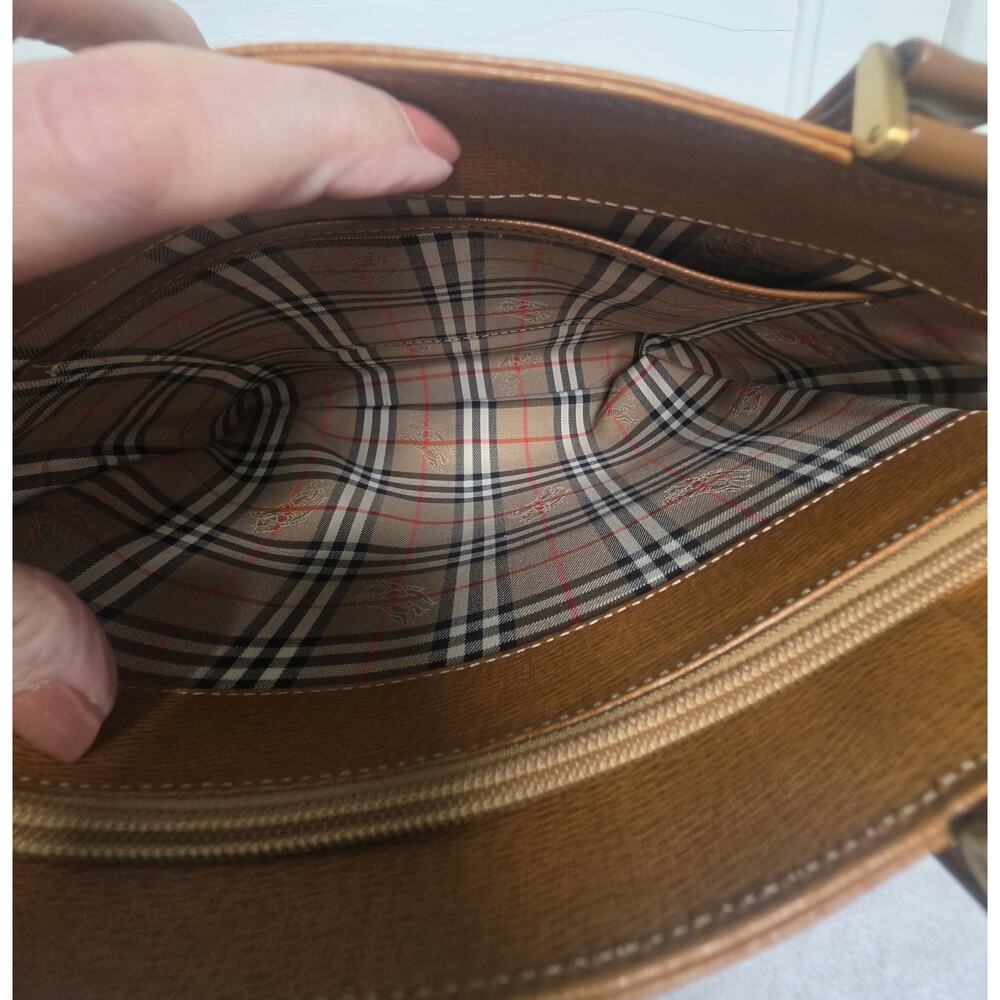 Burberry Brown Tote Bag Zip Top Check Lining Gold Hardware Inner Pockets - Picture 8 of 10